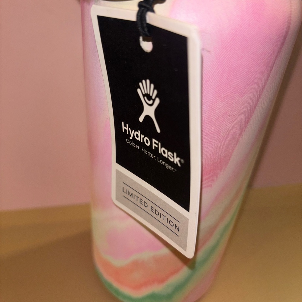 Hydro Flask Sugar Rush 32oz Limited Edition Flex Straw Bottle NWT - Picture 2 of 3